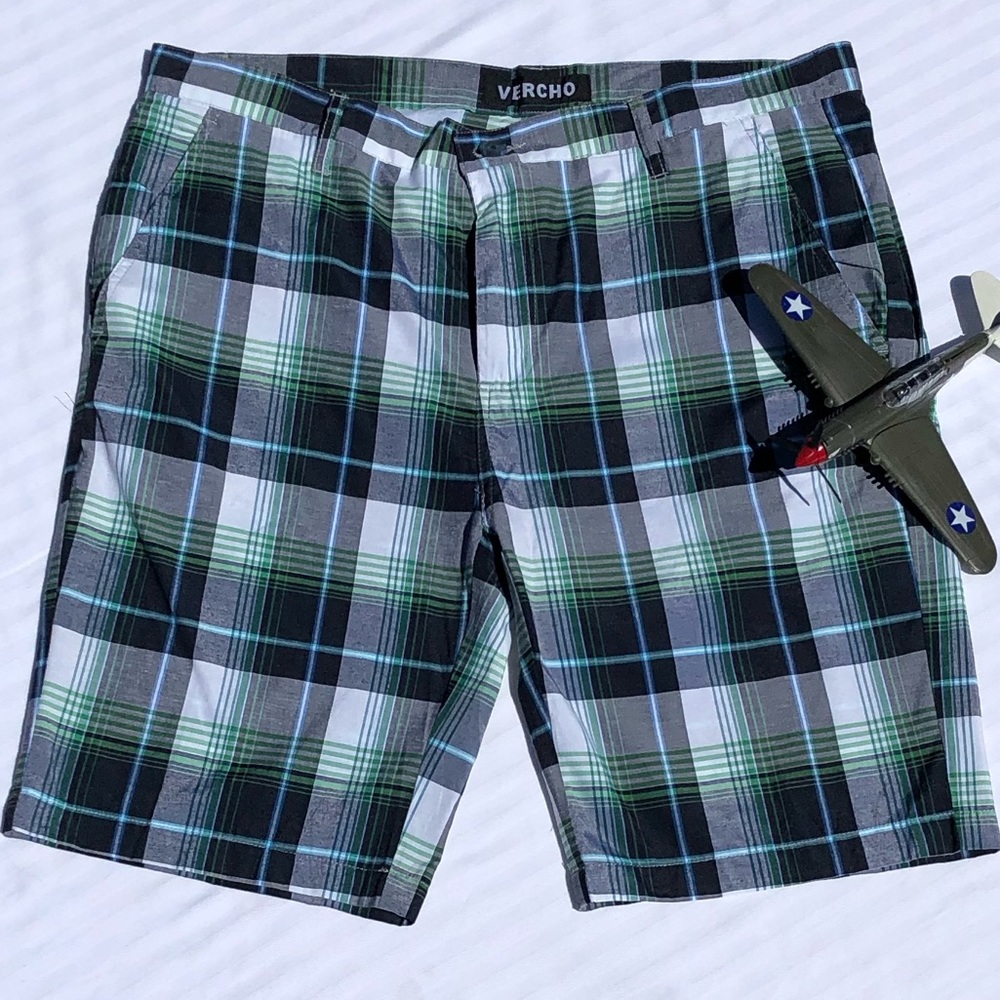 Casual Plaid Shorts - Picture 3 of 6